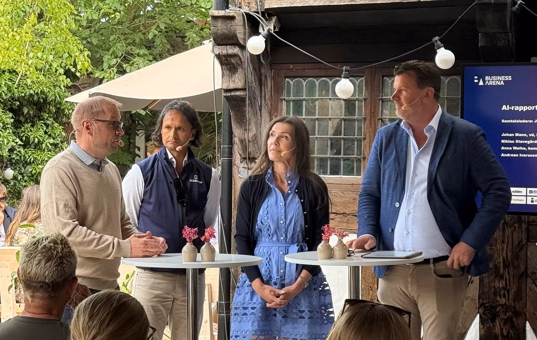 Diskussion av resultaten av unders&ouml;kningen under Almedalsveckan. P&aring; bilden Niklas Staveg&aring;rd, Fastighets&auml;garna, Andreas Ivarsson, Wihlborgs, Anna Weihe, Sveriges Allm&auml;nnytta och Johan Mann, Fastigo. Foto: Fastigo